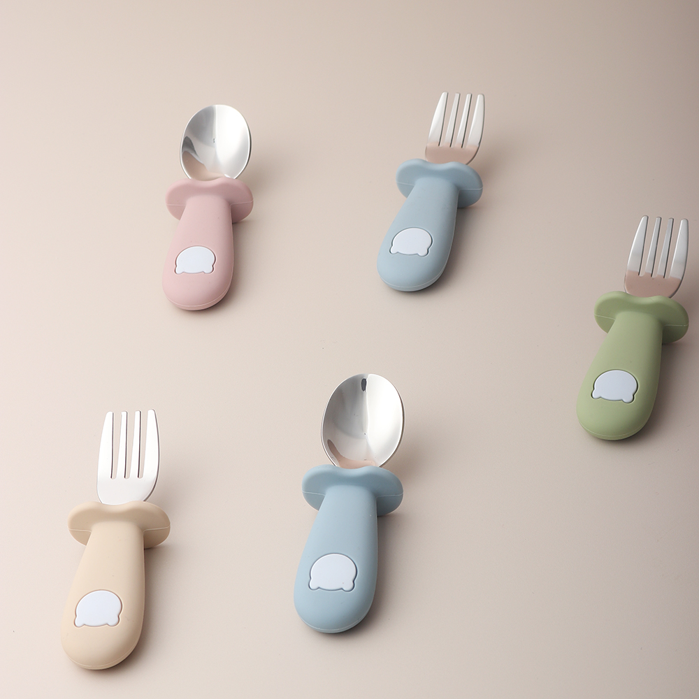 Baby panda shape silicone spoo - Baby Food Utensils recensione e prezzo