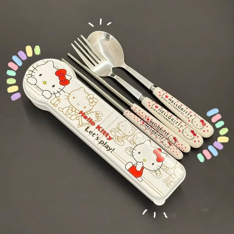 Sanrio Hello Kitty Three Piece - Weaning Spoon Set recensione e prezzo