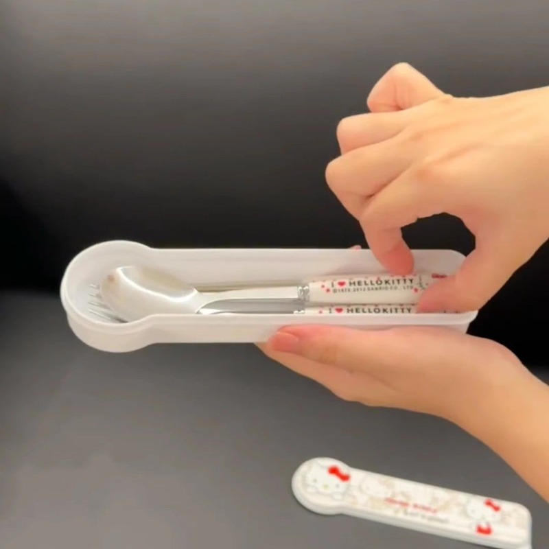 Sanrio Hello Kitty Three Piece - Weaning Spoon Set recensione e prezzo